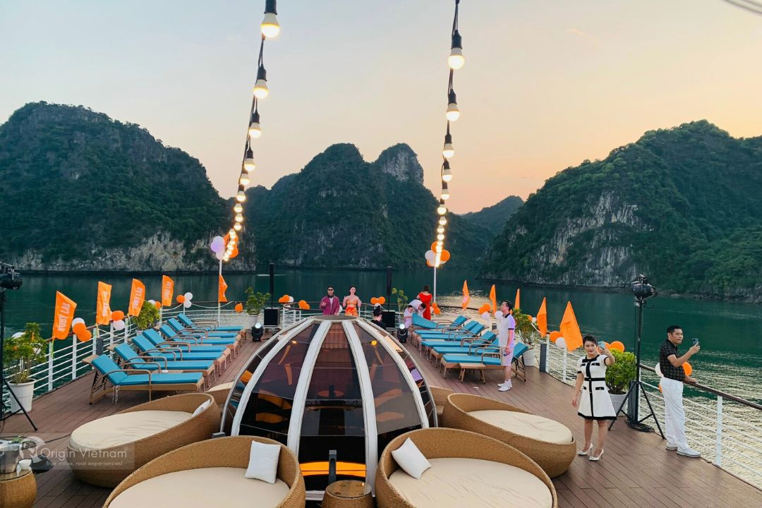 Du thuyền Hạ long Capella 2 ngày 1 đêm