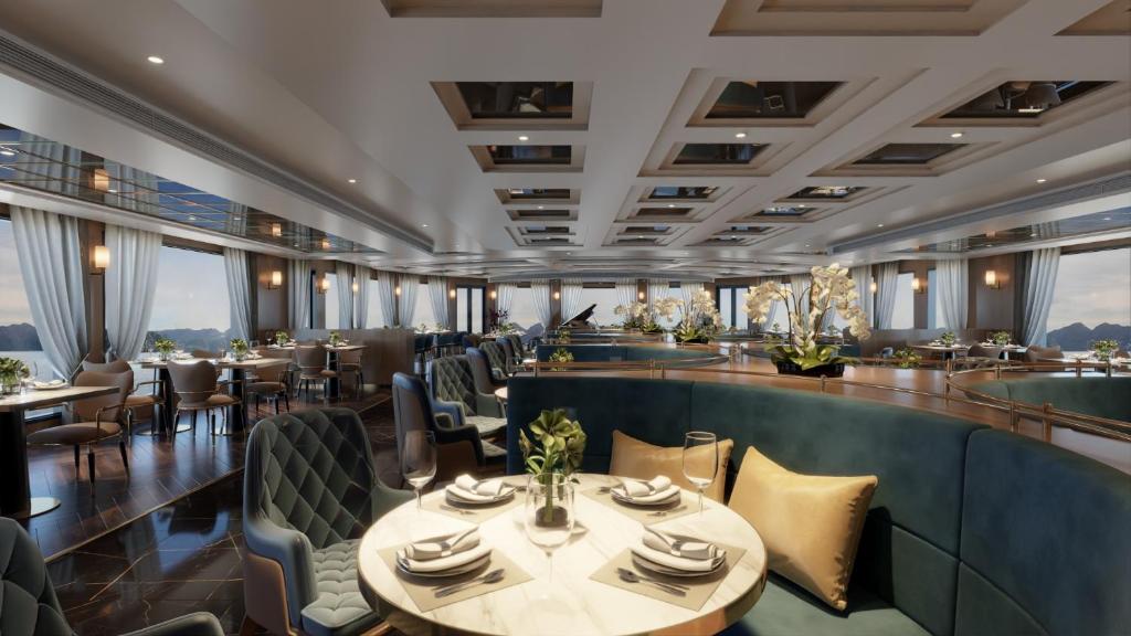 Du thuyền Hạ Long Grand Pioneers 2 Ngày 1 Đêm