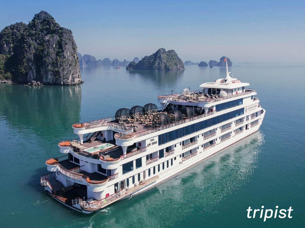 Du thuyền Hạ Long Ambassador II trong ngày