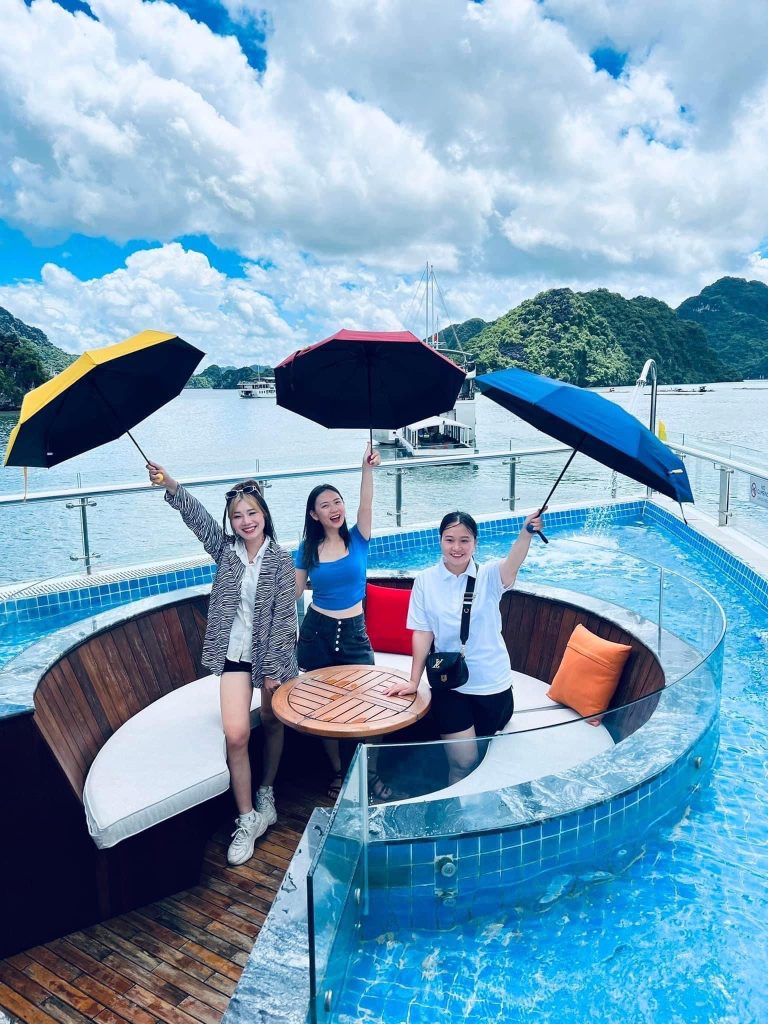 Du thuyền Hạ Long Jade Sails