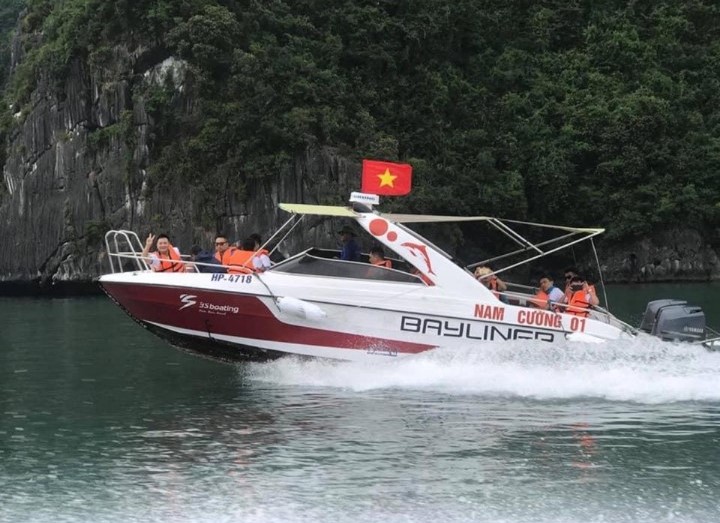 Cho thuê Cano tham quan vịnh Lan Hạ-Cát bà