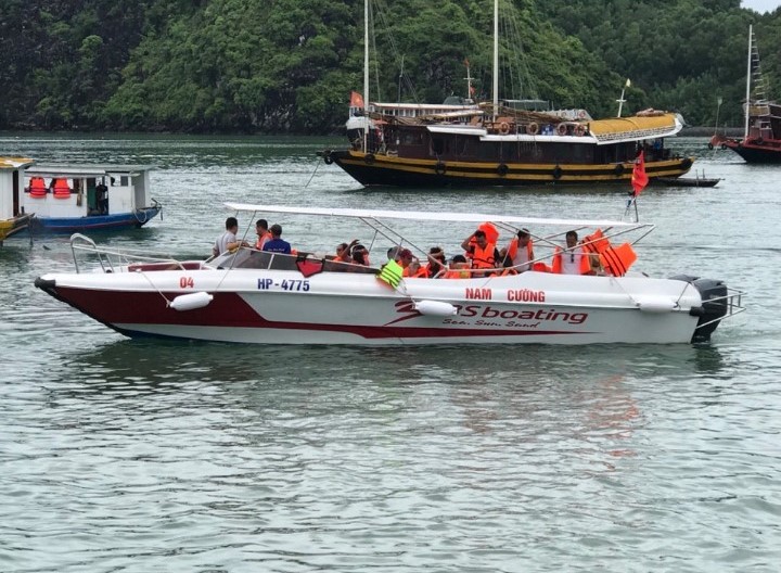 Tour cano ghép đoàn vịnh Lan Hạ Cát Bà