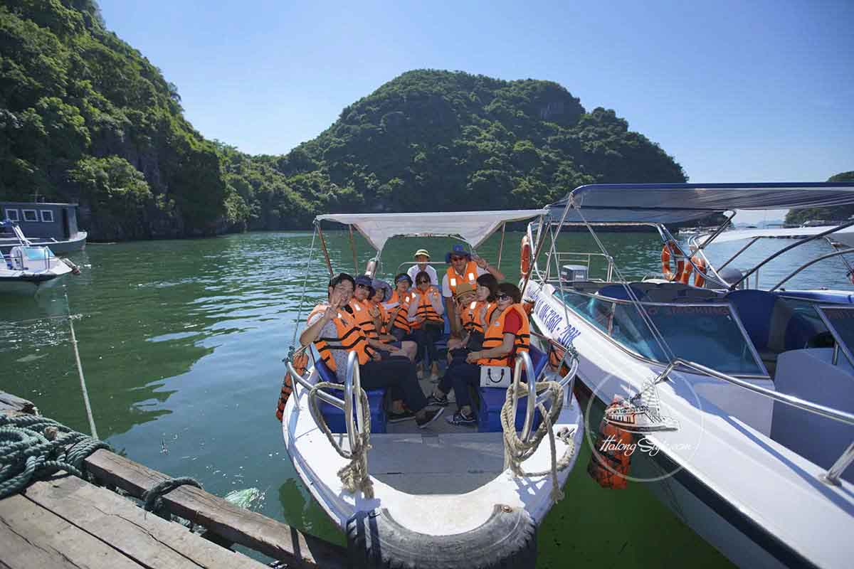 Tour tham quan vịnh Hạ Long bằng Cano