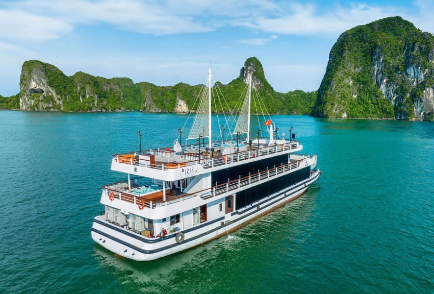 Du thuyền Iris Hạ Long Cruise 1 ngày