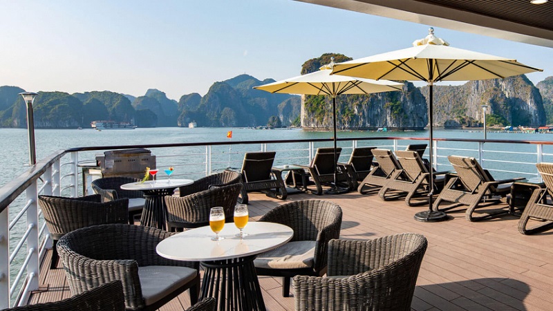 Du thuyền Hạ Long Jade Sails
