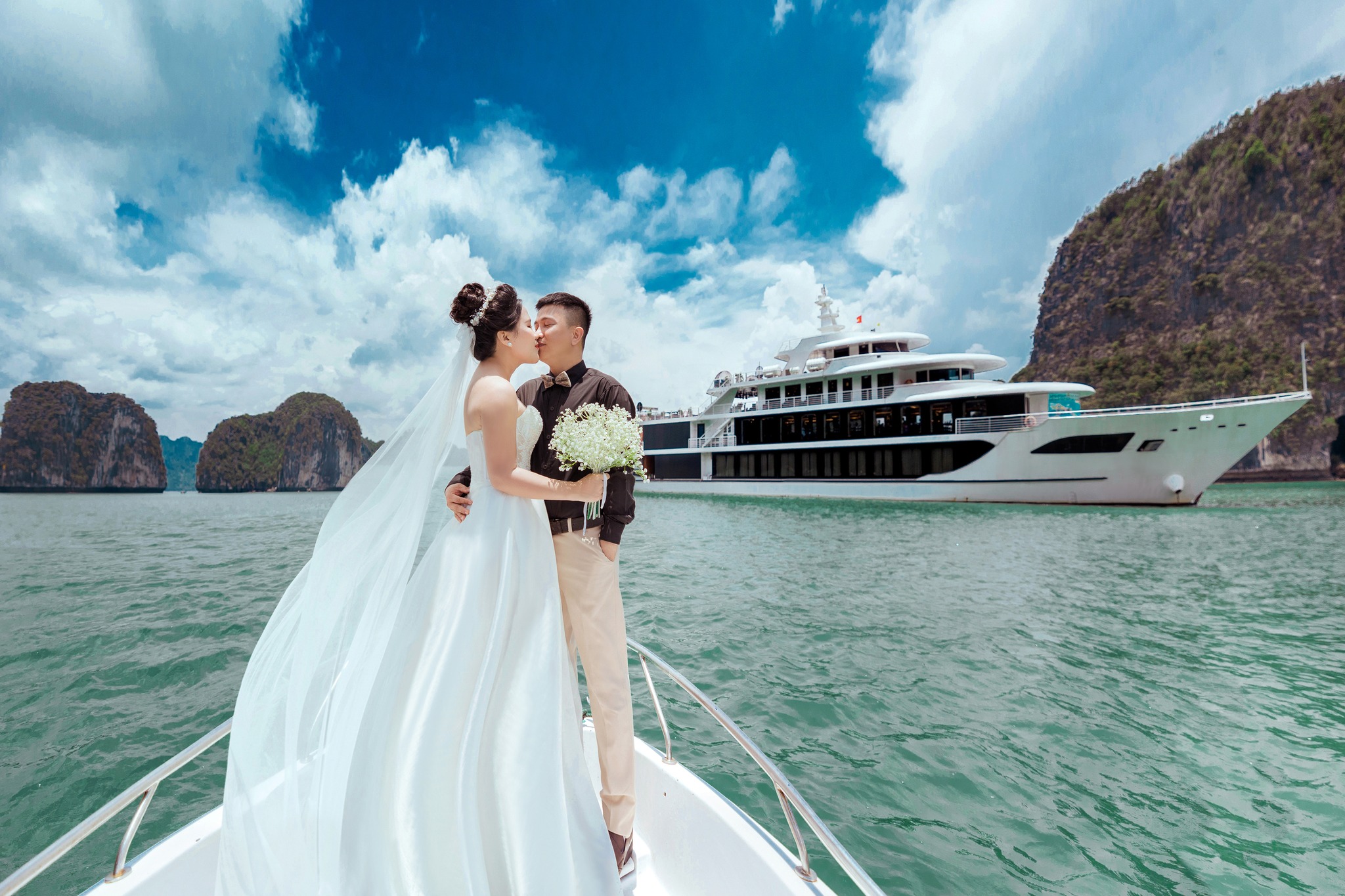 Du thuyền Hạ Long Sea Octopus