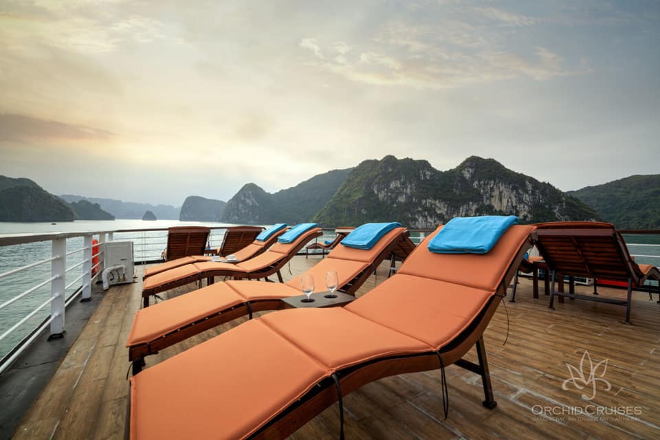 Thuê tàu du lịch VIP vịnh Lan Hạ - Cát Bà