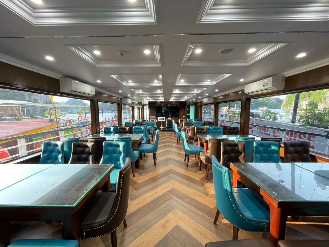 Tour ngắm Hoàng Hôn vịnh Lan Hạ trên tàu Sea Star 5 sao