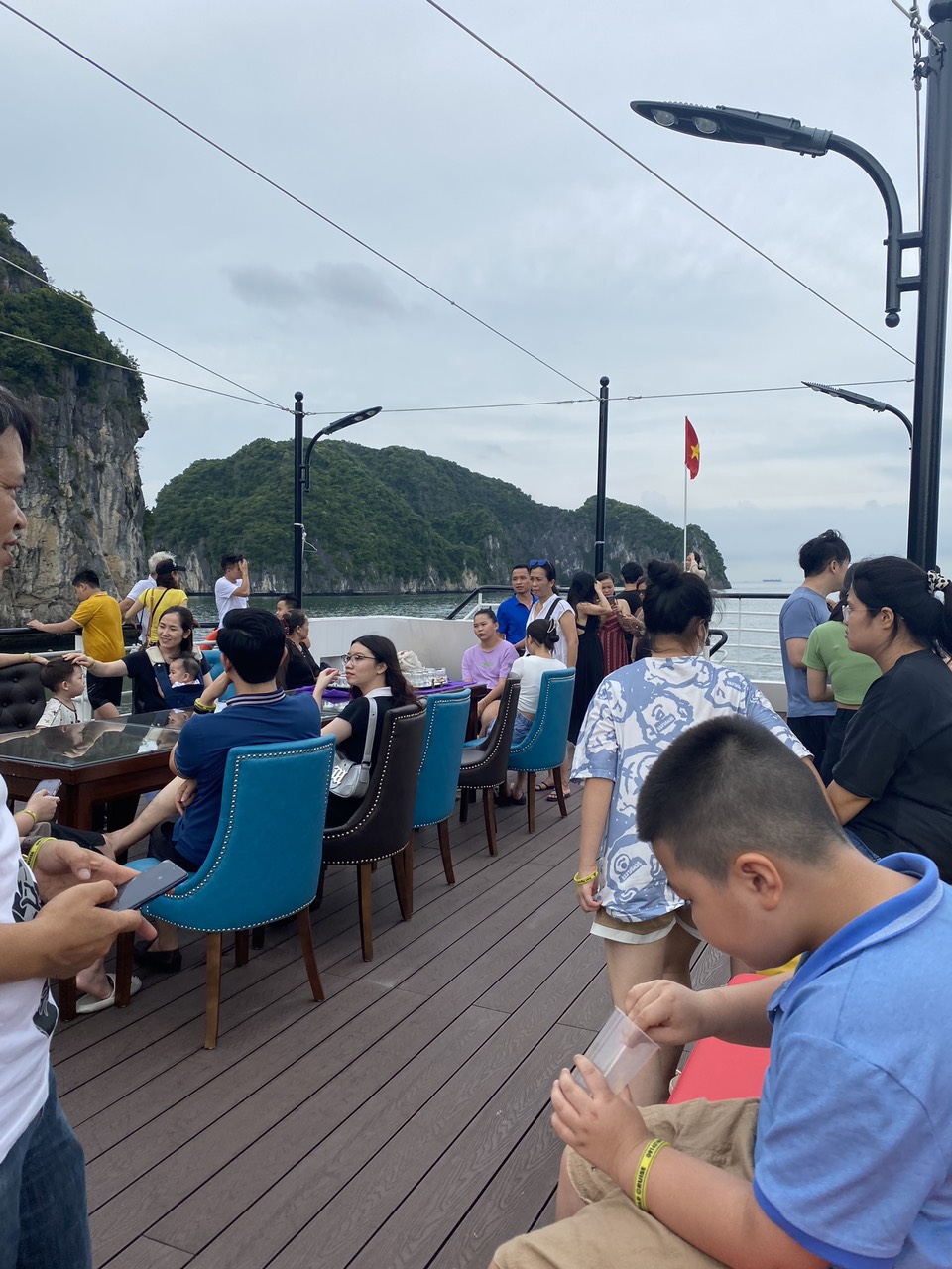 Tour ngắm Hoàng Hôn vịnh Lan Hạ trên tàu Sea Star 5 sao