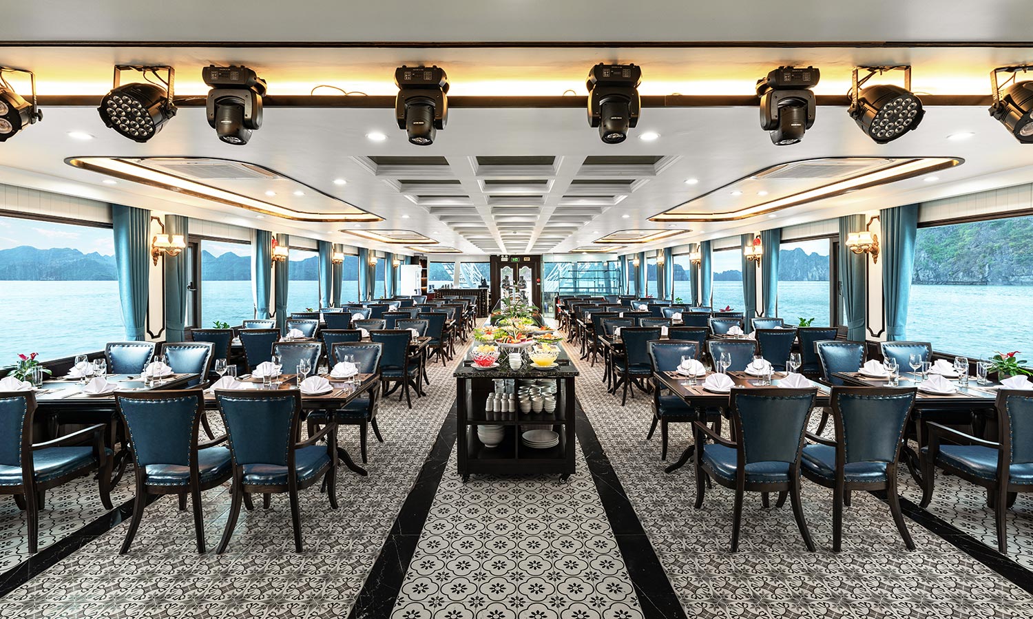 Du thuyền V-Dream Hạ Long 5 sao